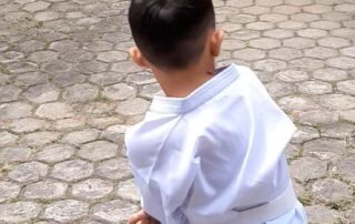 si abang yang menggemaskan dan suka tanya banyak hal